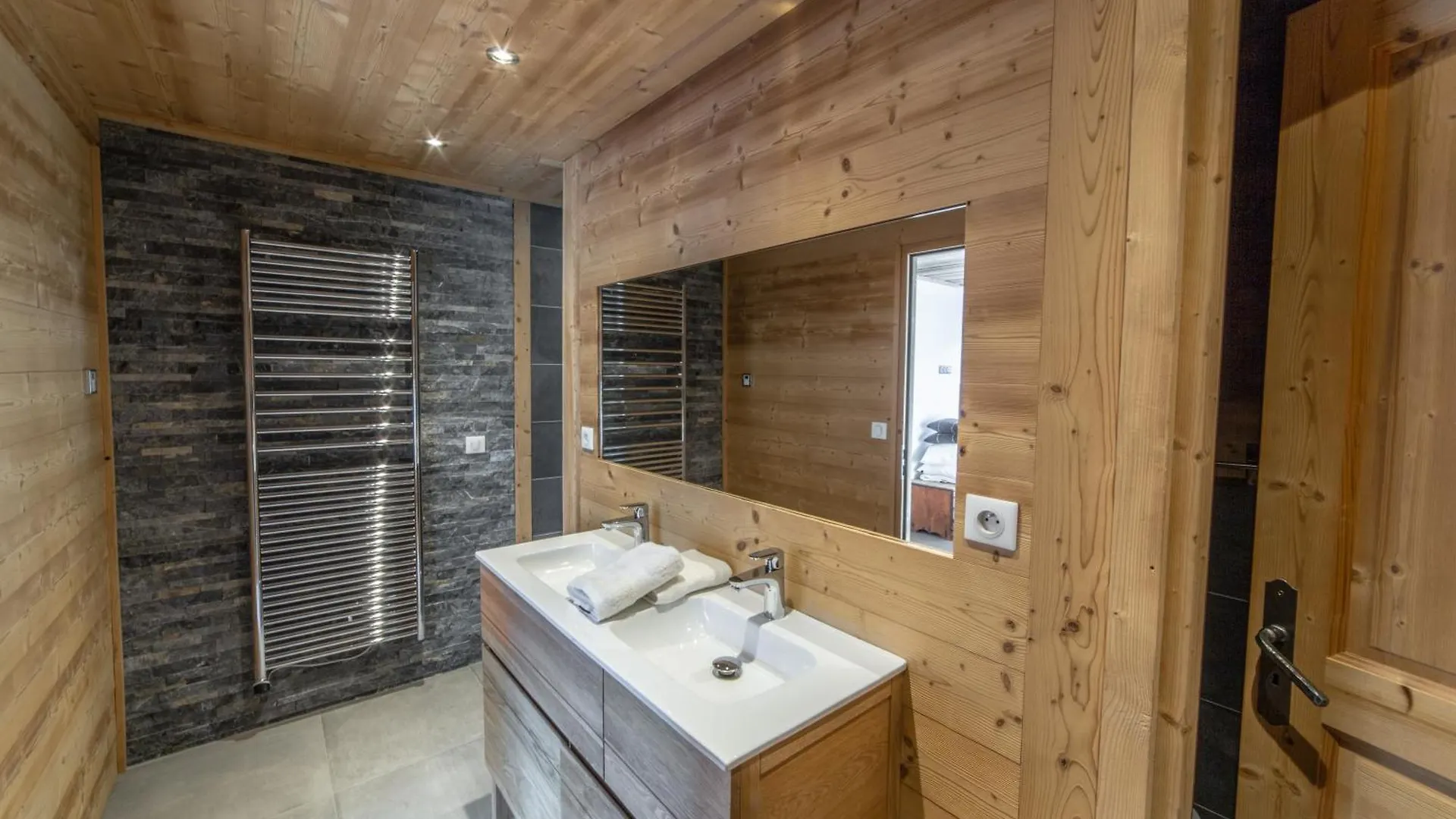 Chalet Familial Meribel 1600 Les Allues